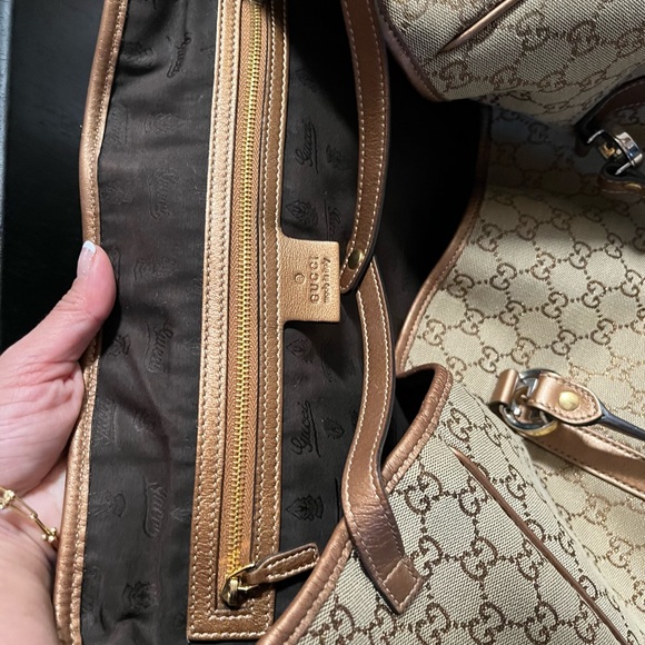 💯 Authentic Gucci: Glittery Twin GG Metallic Finish Bronze Tote Bag *RARE* - Picture 10 of 17